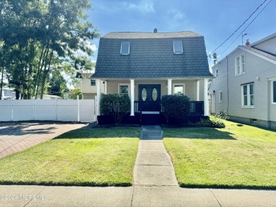 Beach Home For Sale in Keansburg, New Jersey