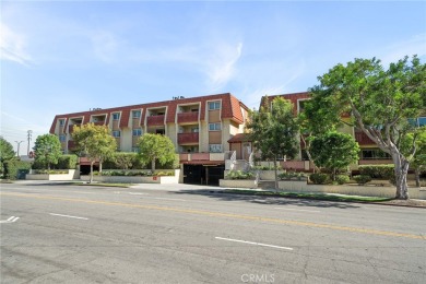 Beach Condo For Sale in El Segundo, California