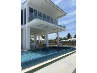 Beach Home For Sale in Big Pine Key, Florida