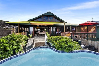 Beach Home For Sale in Captain Cook, Hawaii