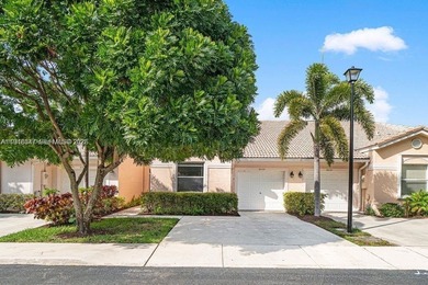 Beach Townhome/Townhouse For Sale in Delray Beach, Florida