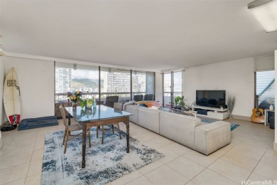 Beach Condo Sale Pending in Honolulu, Hawaii