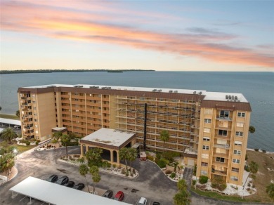 Beach Condo For Sale in Dunedin, Florida