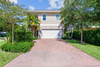 Beach Townhome/Townhouse For Sale in Fort Lauderdale, Florida