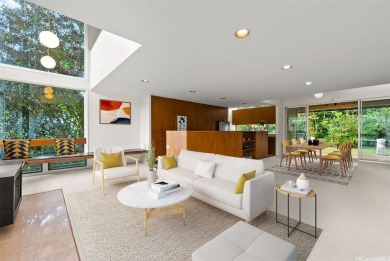 Beach Home For Sale in Honolulu, Hawaii