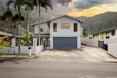 Beach Home For Sale in Kaneohe, Hawaii