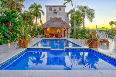 Beach Home For Sale in Sugarloaf Key, Florida
