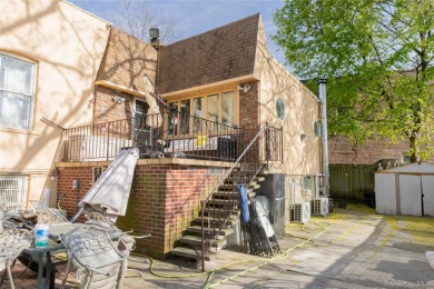 Beach Home For Sale in Bronx, New York