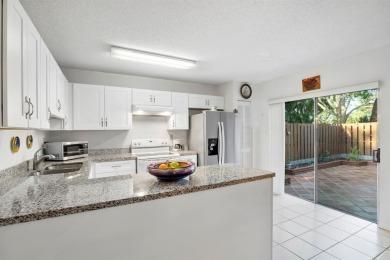 Beach Townhome/Townhouse For Sale in Davie, Florida