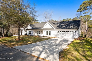 Beach Home For Sale in Shallotte, North Carolina