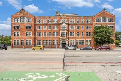 Beach Condo For Sale in Detroit, Michigan