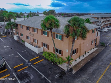 Beach Condo For Sale in Daytona Beach, Florida