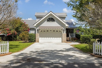 Beach Home For Sale in Newport, North Carolina
