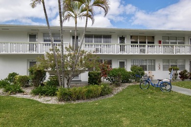 Beach Condo For Sale in West Palm Beach, Florida