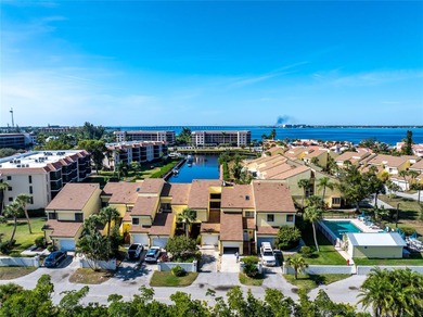 Beach Townhome/Townhouse For Sale in Punta Gorda, Florida