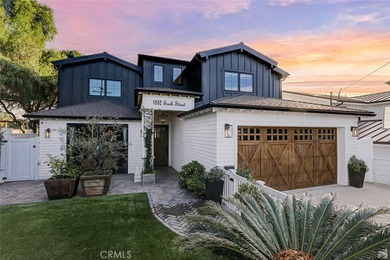 Beach Home For Sale in Manhattan Beach, California