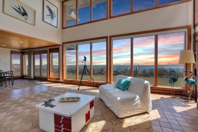 Beach Home For Sale in Kennebunkport, Maine