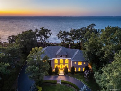 Beach Home For Sale in Orient, New York