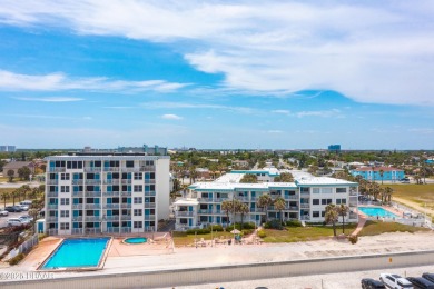 Beach Condo For Sale in Daytona Beach, Florida