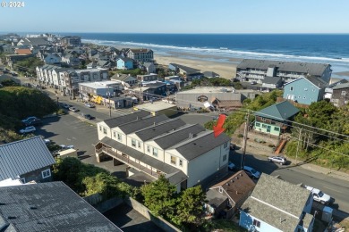 Beach Condo For Sale in Newport, Oregon