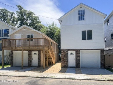 Beach Home For Sale in Keansburg, New Jersey