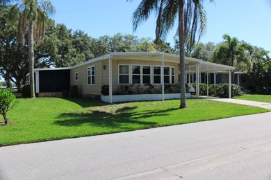 Beach Home For Sale in Sarasota, Florida