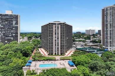 Beach Condo For Sale in Fort Lee, New Jersey