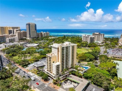 Beach Condo For Sale in Honolulu, Hawaii