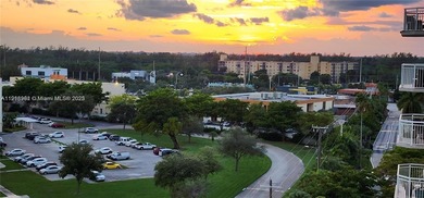 Beach Condo For Sale in Aventura, Florida