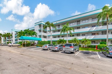 Beach Condo For Sale in Lake Worth, Florida