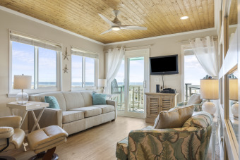 DIRECT OCEANFRONT, UDPATED CONDO WITH AMAZING - Beach Vacation Rentals in Atlantic Beach, North Carolina on Beachhouse.com