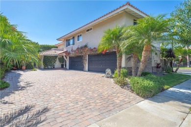 Beach Townhome/Townhouse For Sale in Huntington Beach, California