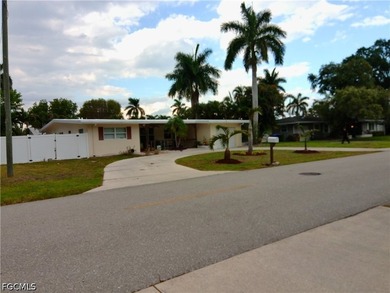 Beach Home For Sale in Fort Myers, Florida