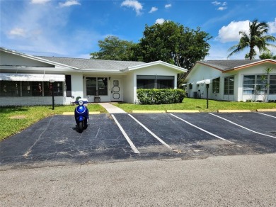 Beach Condo For Sale in Plantation, Florida