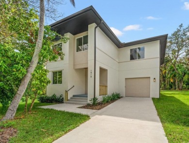 Beach Home For Sale in Tampa, Florida