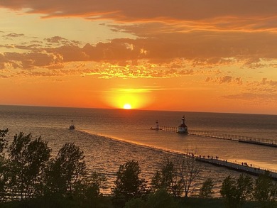Beach Condo For Sale in Saint Joseph, Michigan