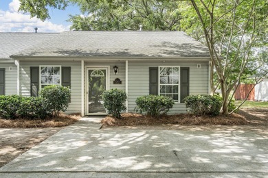 Beach Townhome/Townhouse Active Under Contract in Charleston, South Carolina