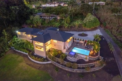 Beach Home For Sale in Holualoa, Hawaii