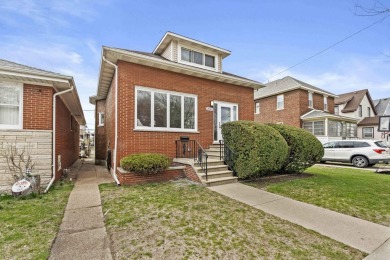 Beach Home For Sale in Whiting, Indiana