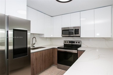 Beach Condo For Sale in Miami Beach, Florida