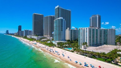 Beach Condo For Sale in Hollywood, Florida