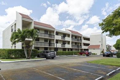 Beach Condo Sale Pending in Oakland Park, Florida