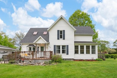 Beach Home For Sale in Saint Joseph, Michigan