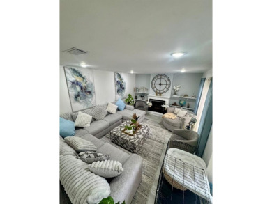 Beach Townhome/Townhouse For Sale in West Palm Beach, Florida