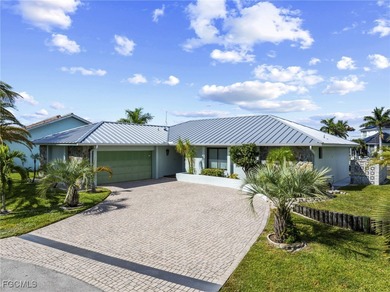 Beach Home For Sale in Punta Gorda, Florida