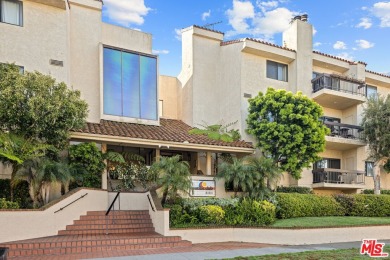 Beach Condo For Sale in Playa Del Rey, California