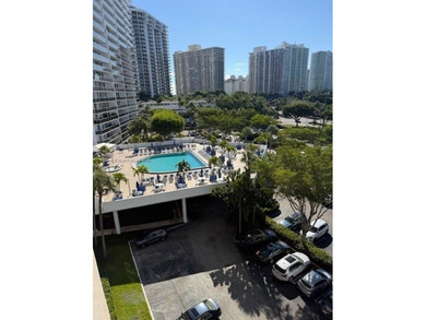 Beach Condo For Sale in Aventura, Florida