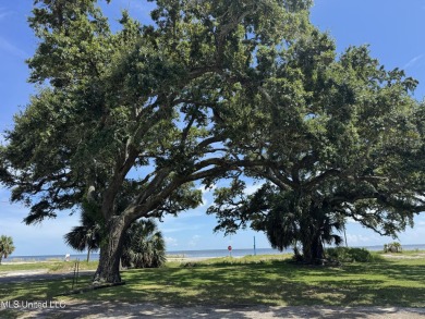 Beach Lot For Sale in Gulfport, Mississippi