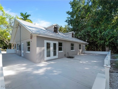 Beach Home For Sale in North Fort Myers, Florida