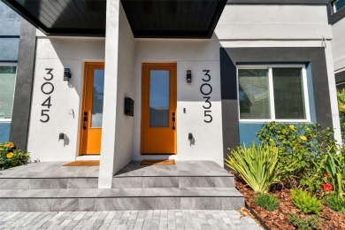 Beach Townhome/Townhouse For Sale in St. Petersburg, Florida